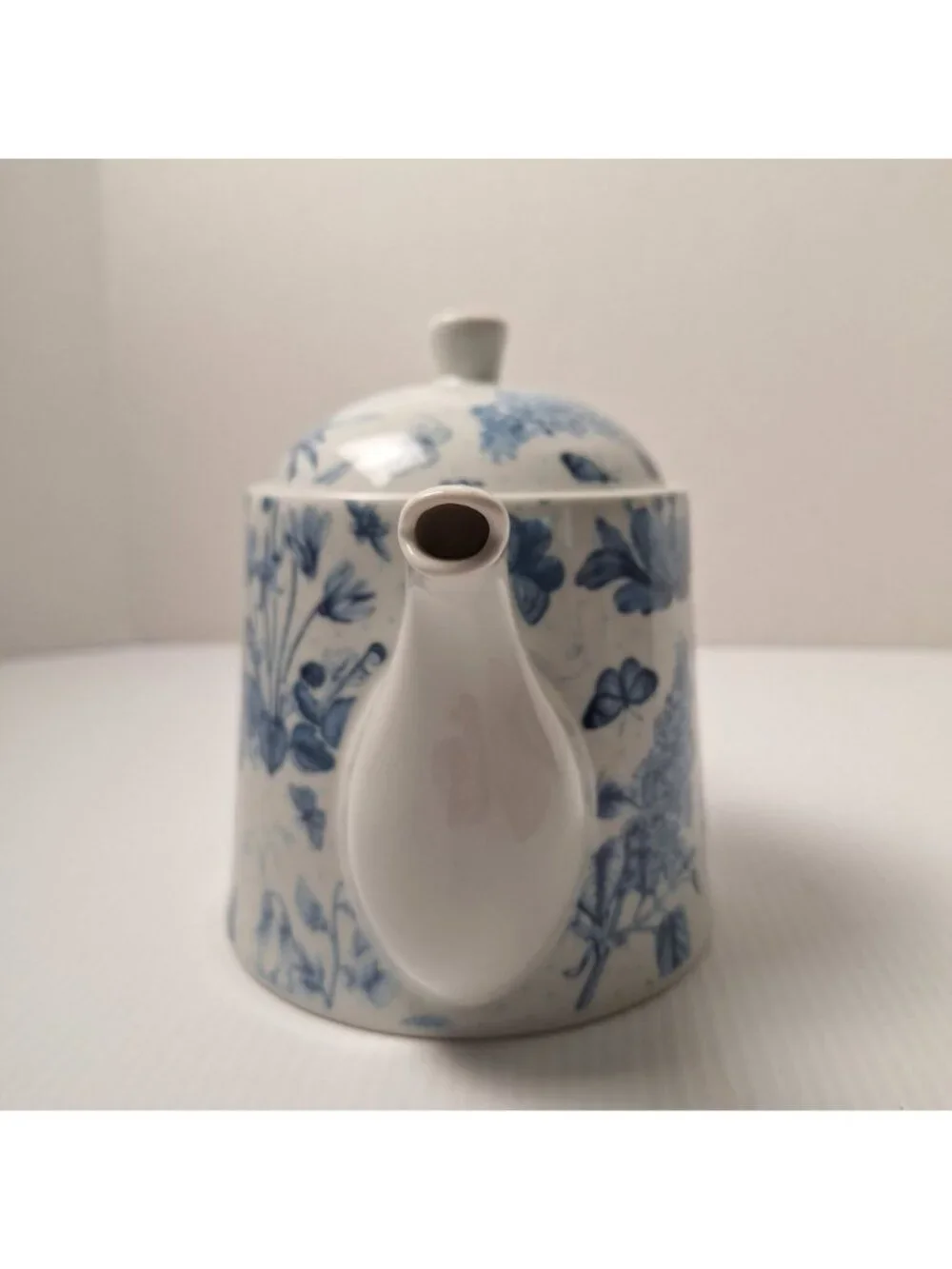 VINTAGE PORTMEIRION BOTANIC BLUE FLOWERS DRAGONFIES BUTTERFLIES CERAMIC TEAPOT